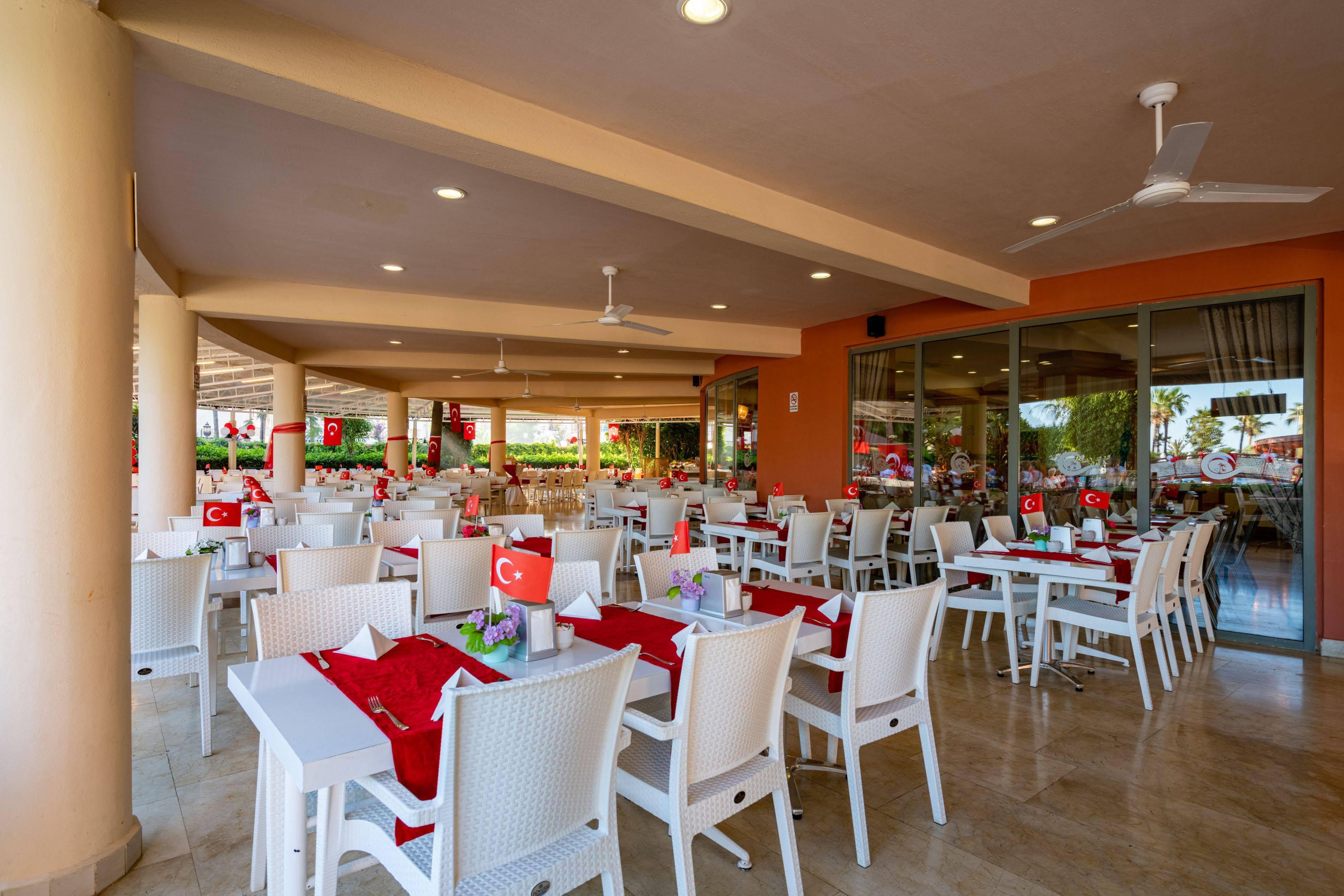 Palmeras Beach Hotel Payallar 外观 照片