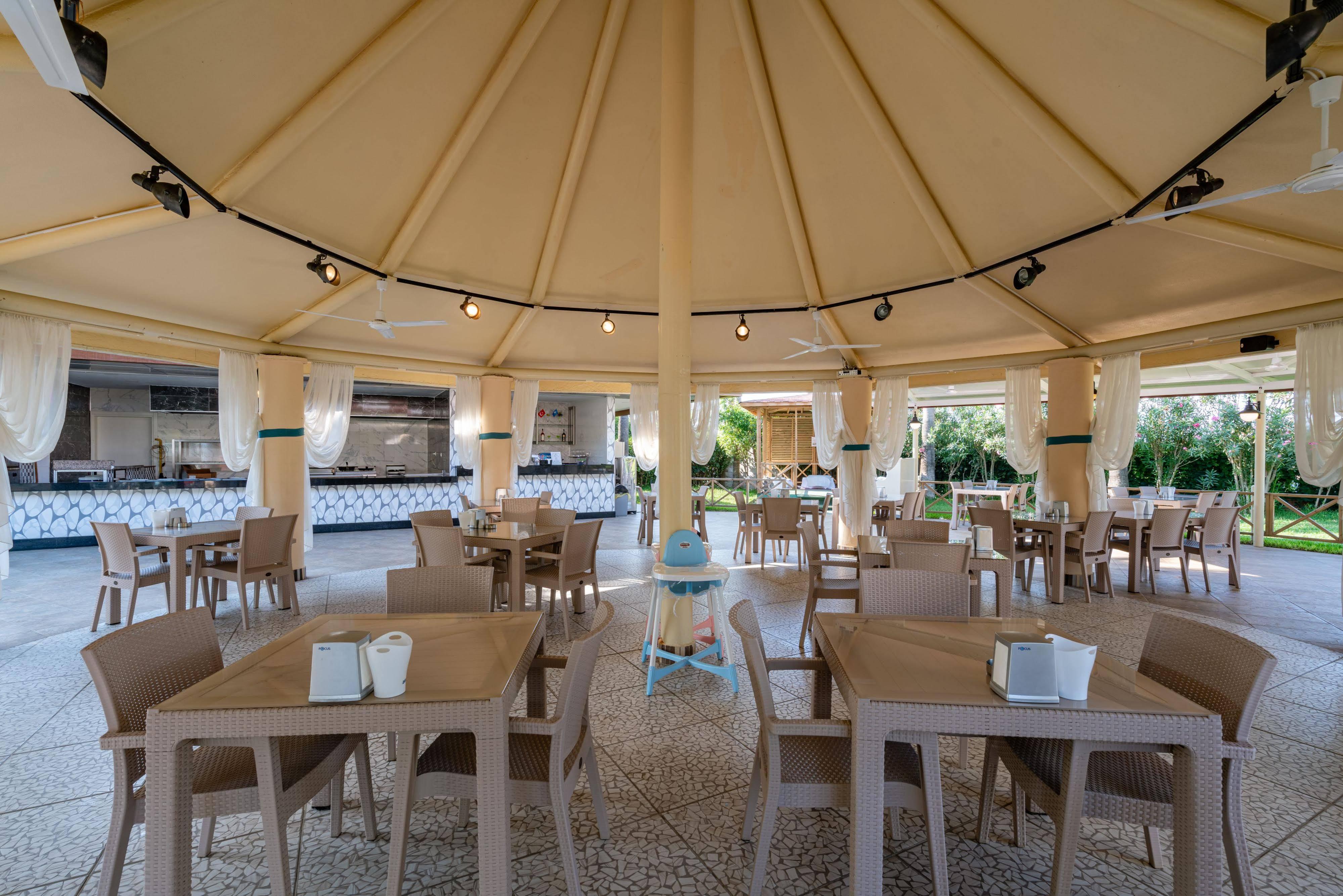 Palmeras Beach Hotel Payallar 外观 照片